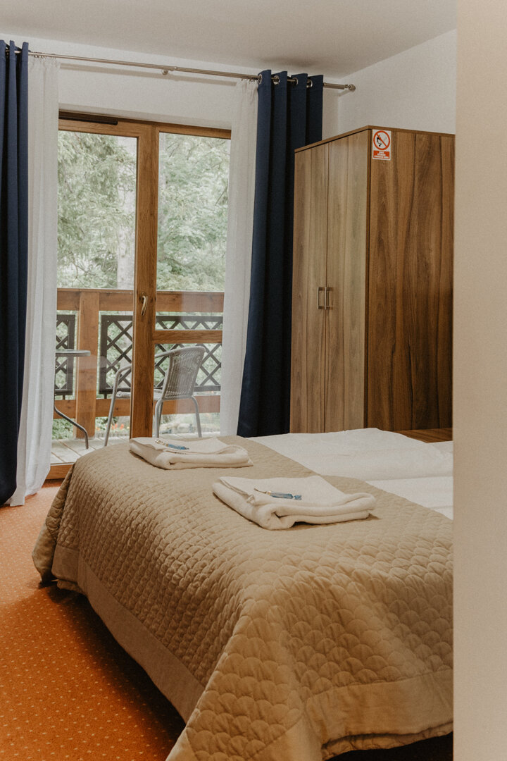 20 Pod Świerkami z balkonem